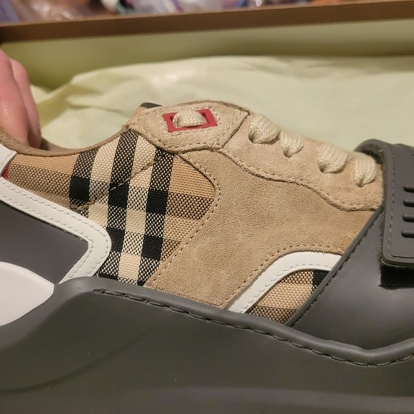 Burberry sneakers - Picture 3 of 5
